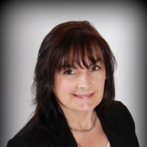 Meet your Posher, Jacqueline